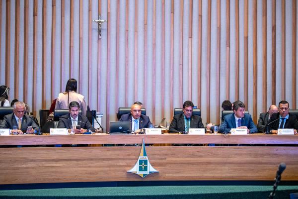 cldf-aprova-programa-de-protecao-integral-para-profissionais-de-saude-do-distrito-federal-–-cldf