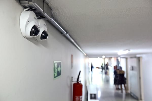 nova-lei-impoe-instalacao-de-cameras-em-sessoes-clinicas-para-pessoas-com-deficiencia-no-df-–-cldf