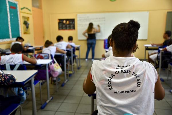 cldf-aprova-transparencia-de-materiais-didaticos-nas-escolas-publicas-do-distrito-federal-–-cldf